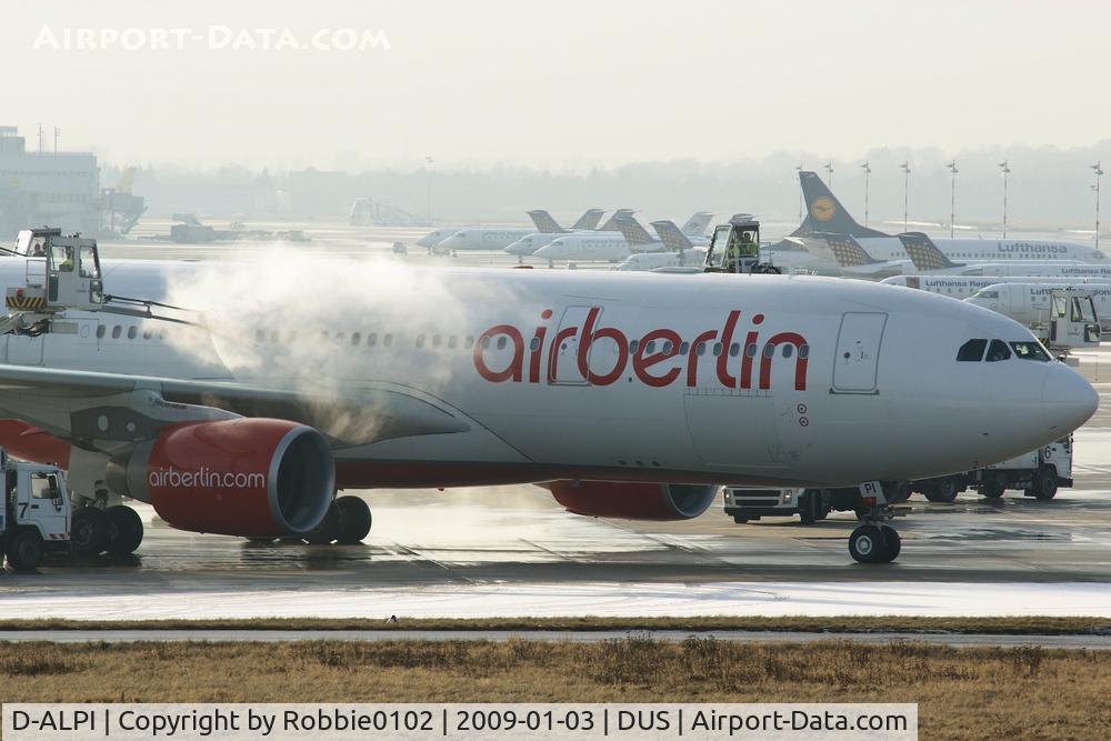 D-ALPI, 2007 Airbus A330-223 C/N 828, AB A 330 at de-icing