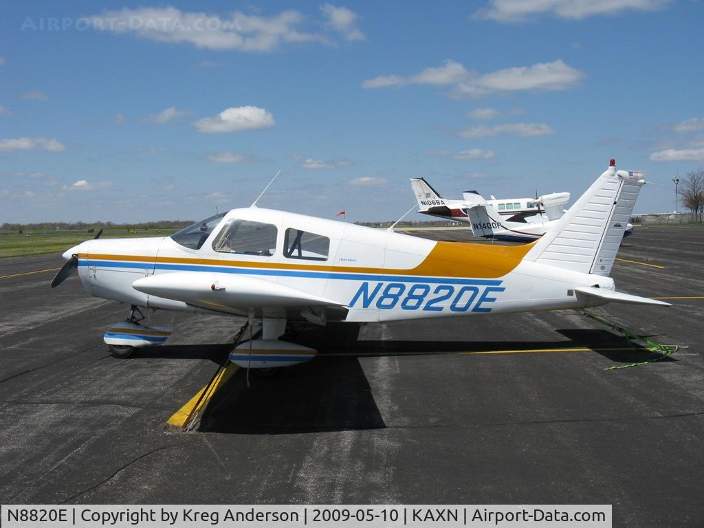 N8820E, 1976 Piper PA-28-140 C/N 28-7625161, Piper PA-28-140