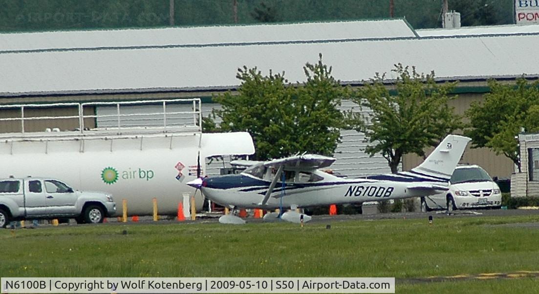 N6100B, 1962 Cessna 210B C/N 21058068, parked in Auburn