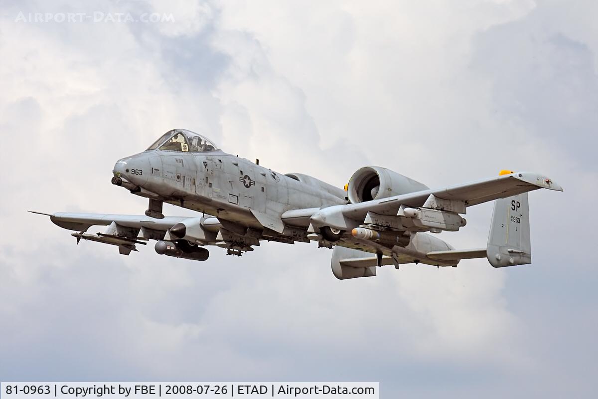 81-0963, 1981 Fairchild Republic A-10C Thunderbolt II C/N A10-0658, low approach during the Spandahlem open house 2008