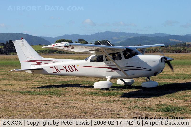 ZK-XOX, 2005 Cessna 172S C/N 172S10004, Cherub Aviation Ltd., Auckland