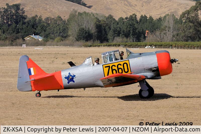ZK-XSA, North American AT-6A Texan C/N 78-6647, Harvard 7660 Syndicate, Rangiora - as SAAF7660