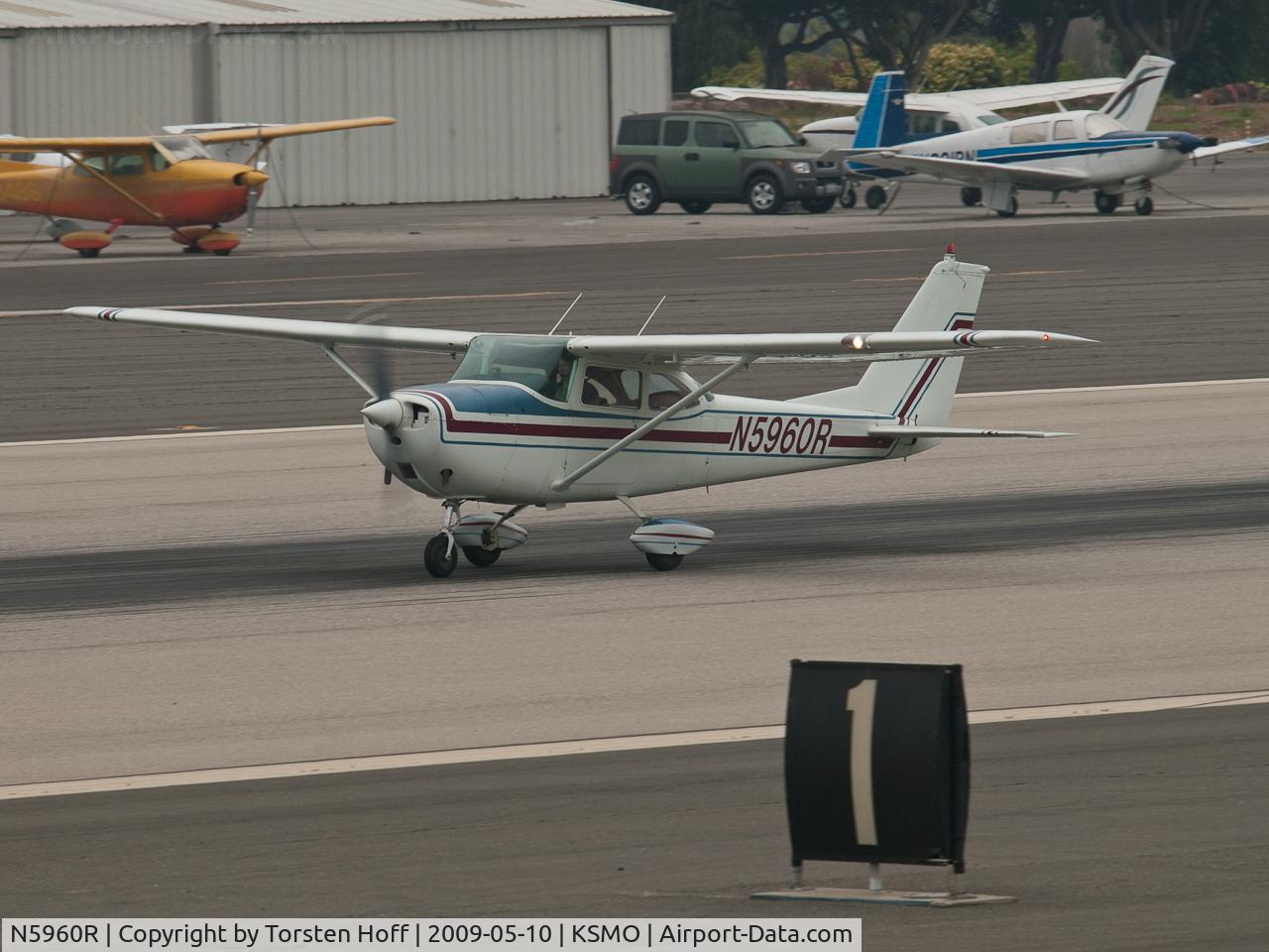 N5960R, 1965 Cessna 172G C/N 17253629, N5960R departing from RWY 21