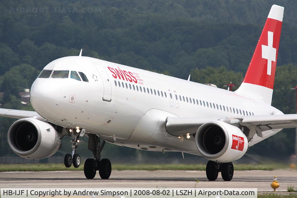 HB-IJF, 1995 Airbus A320-214 C/N 562, Departing Zurich.