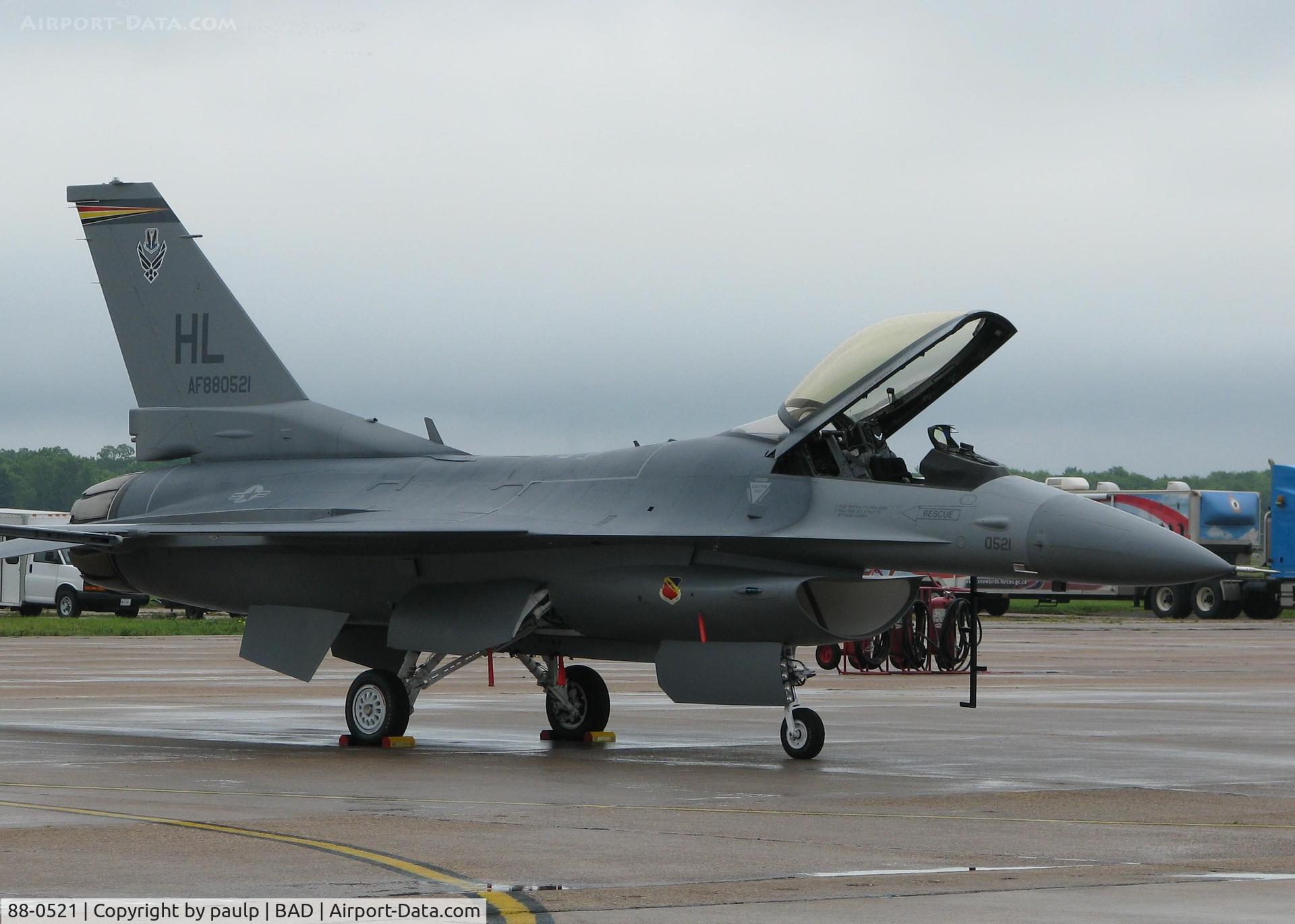 88-0521, 1988 General Dynamics F-16CG Night Falcon C/N 1C-123, One of the solo performers at the Defenders of Liberty Airshow 2009 at Barksdale Air Force Base, Louisiana.