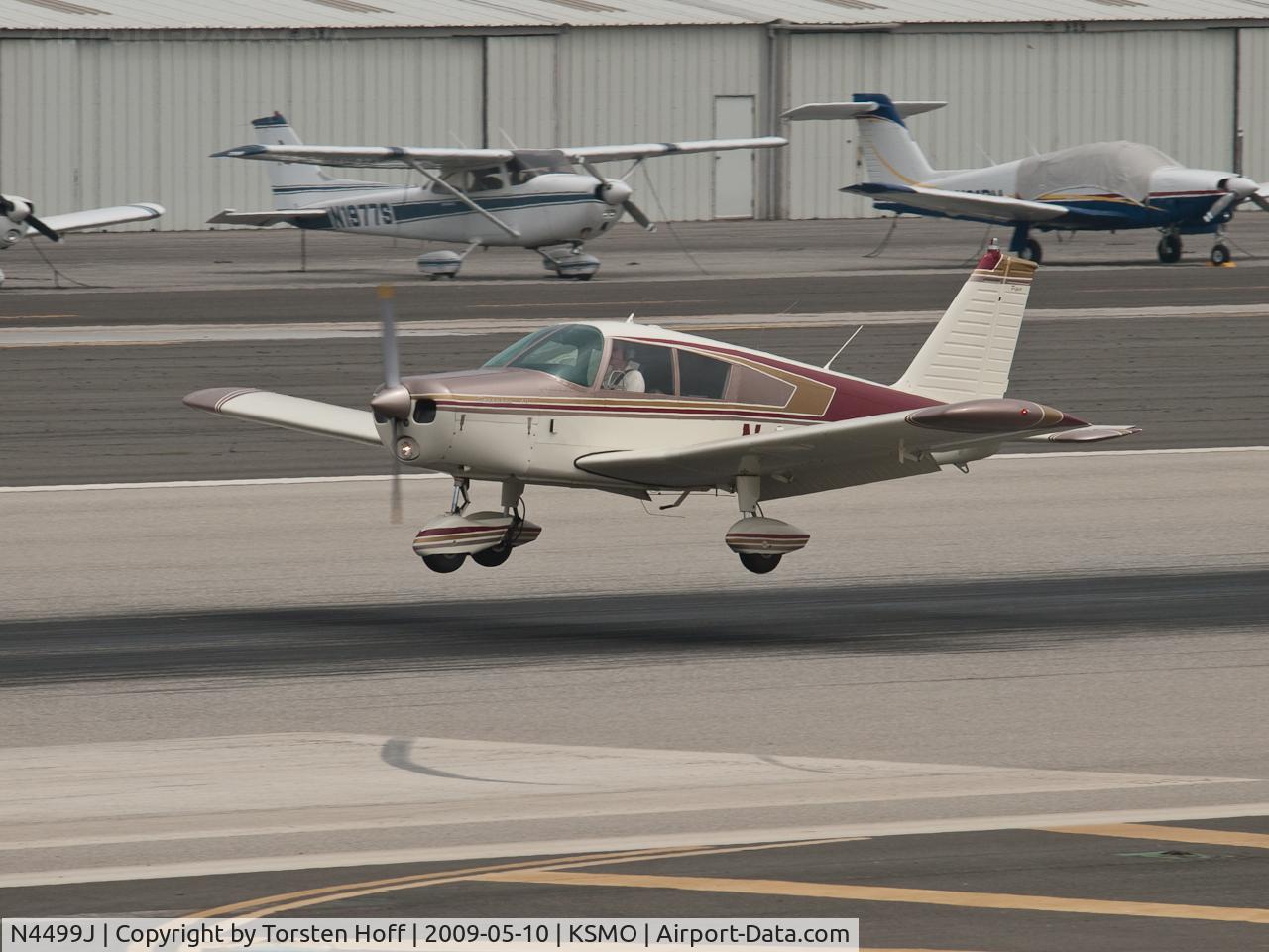 N4499J, 1967 Piper PA-28-140 Cherokee C/N 28-22920, N4499J arriving on RWY 21
