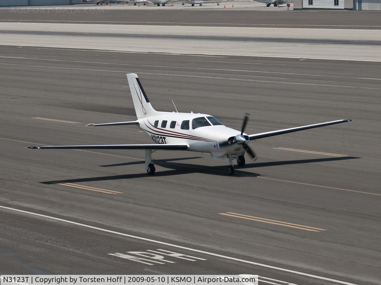 N3123T, 2008 Piper PA-46R-350T Malibu Matrix C/N 4692072, N3123T taxiing