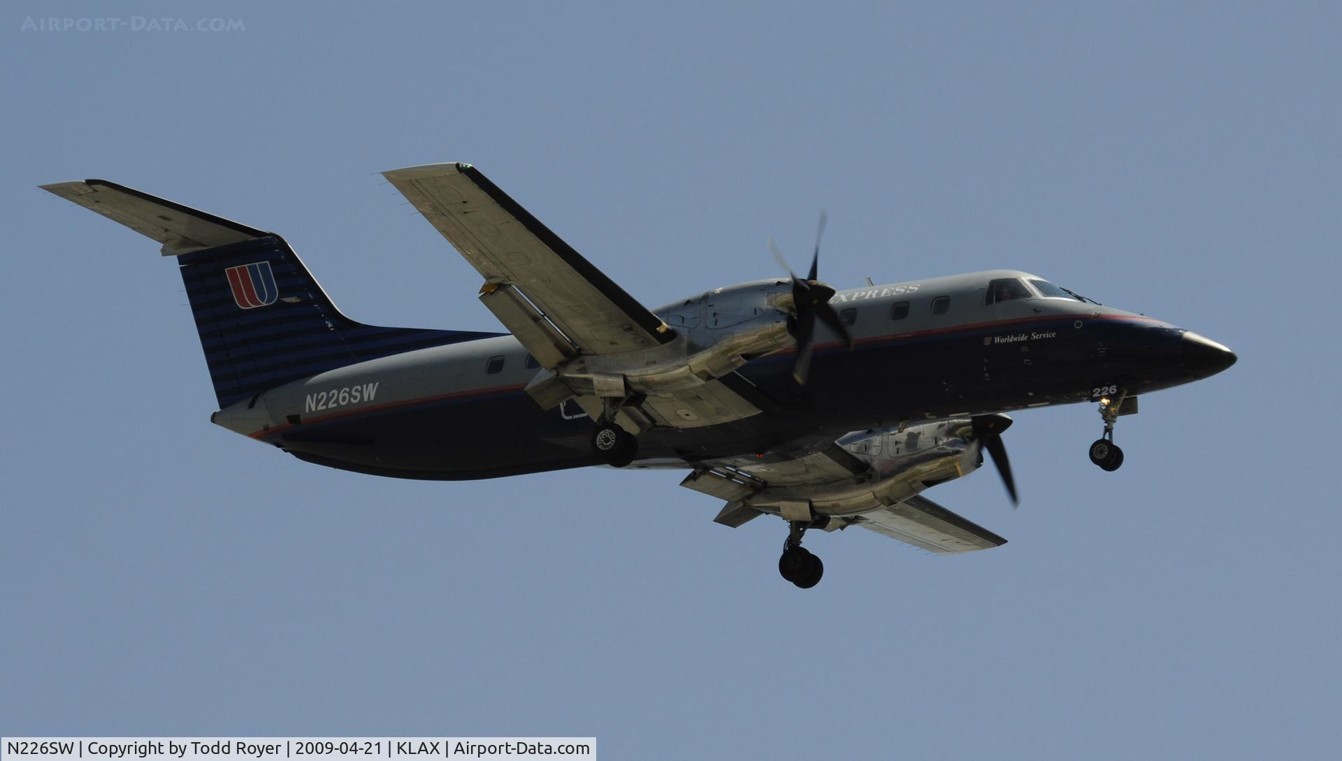 N226SW, 1995 Embraer EMB-120ER Brasilia C/N 120.296, Landing 24R at LAX