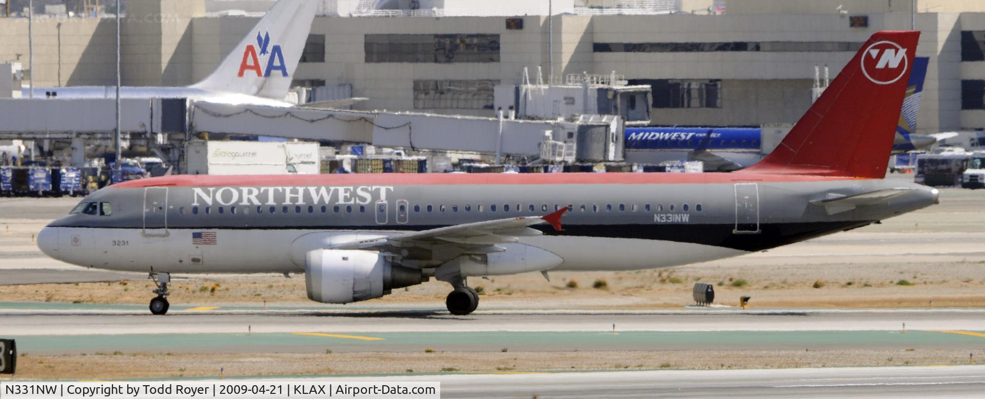 N331NW, 1992 Airbus A320-211 C/N 318, Taxi to gate