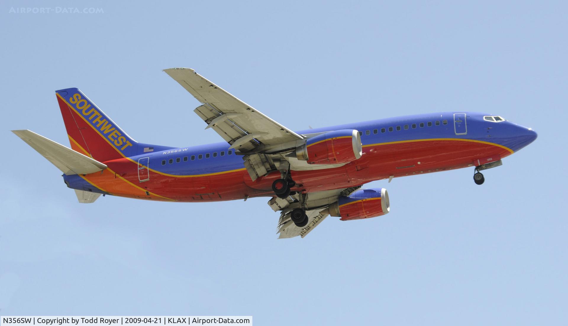 N356SW, 1991 Boeing 737-3H4 C/N 25251, Landing 24R at LAX