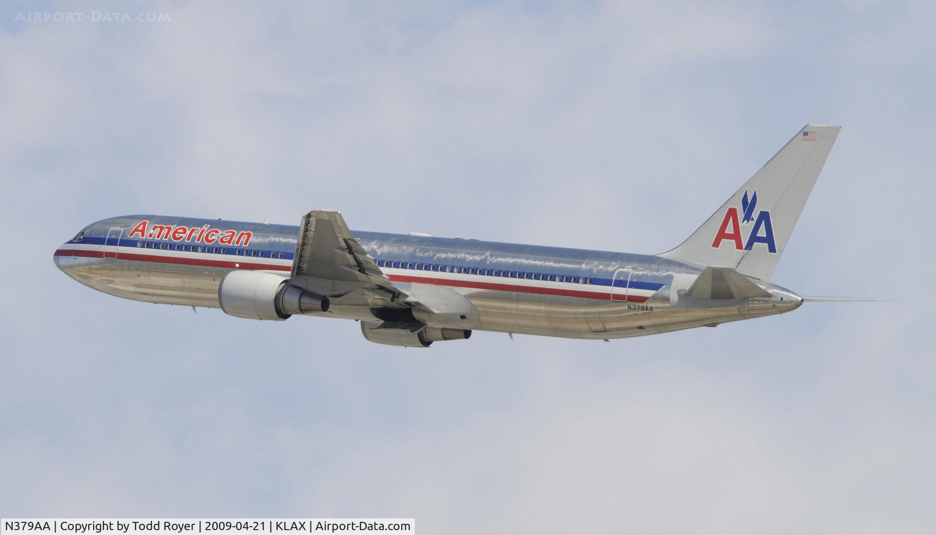 N379AA, 1993 Boeing 767-323/ER C/N 25448, Departing LAX on 25R
