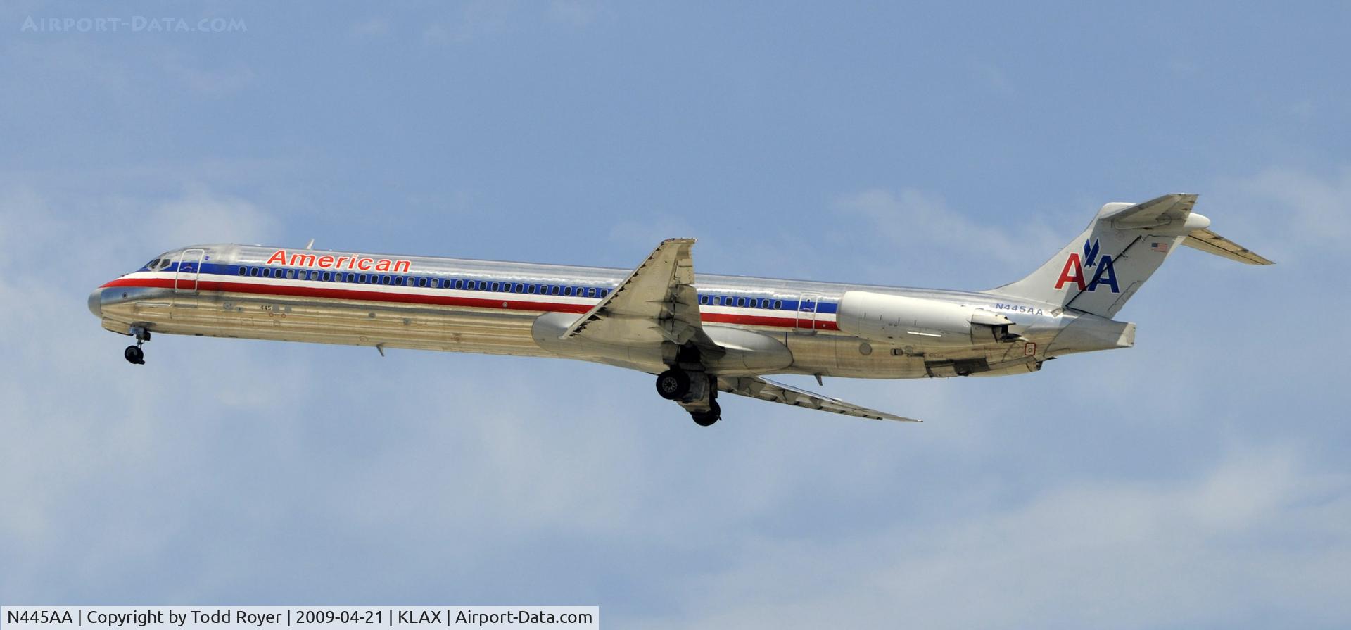 N445AA, 1987 McDonnell Douglas MD-82 (DC-9-82) C/N 49471, Departing LAX on 25R