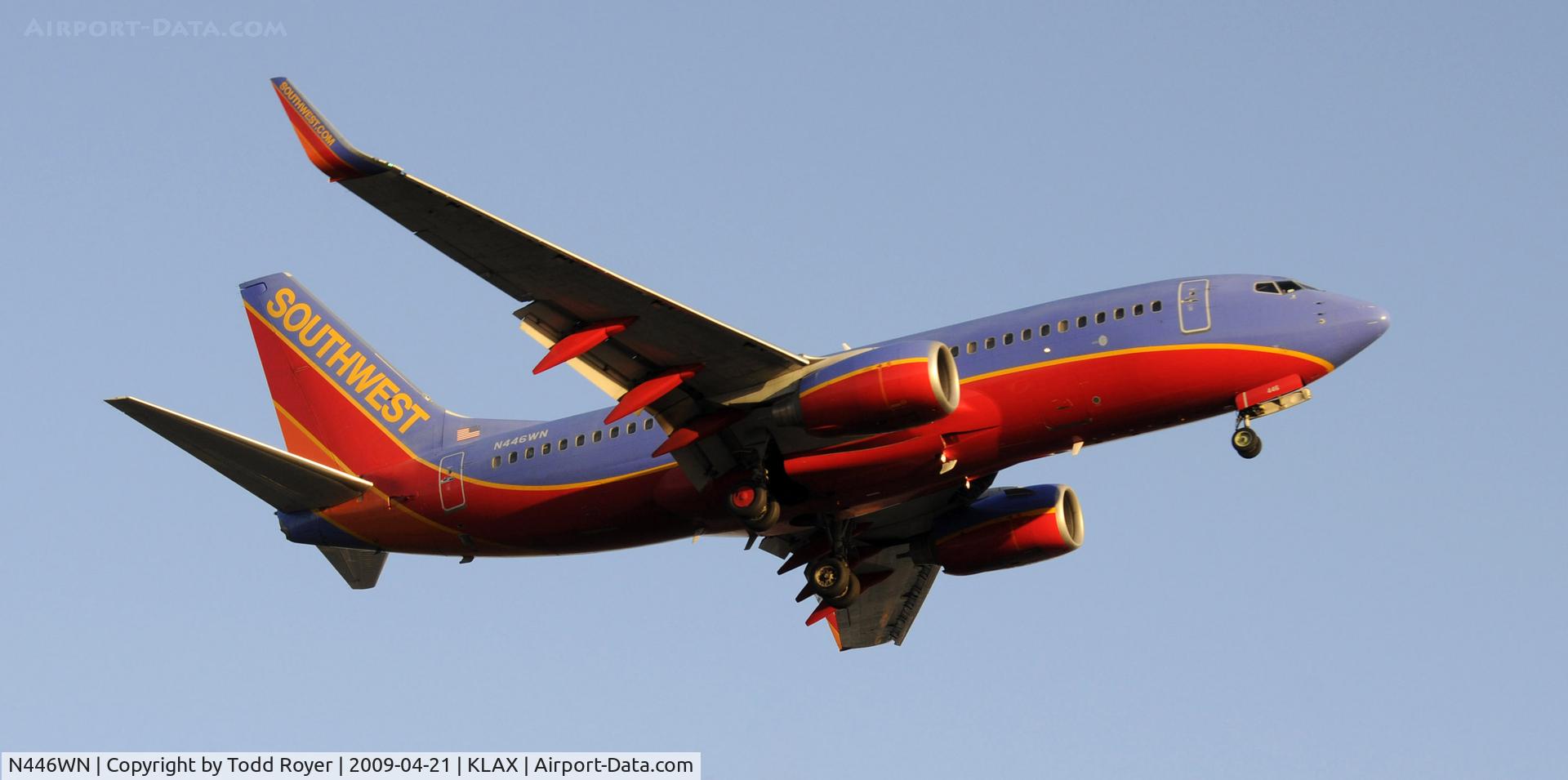 N446WN, 2003 Boeing 737-7H4 C/N 29842, Landing 24R at LAX