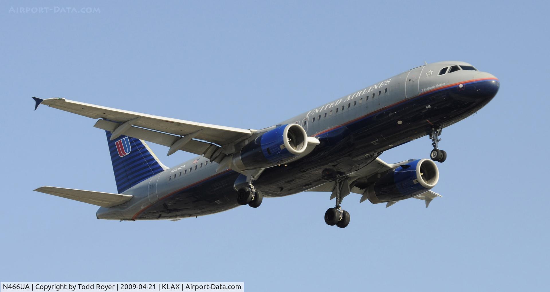 N466UA, 2000 Airbus A320-232 C/N 1343, Landing 24R at LAX