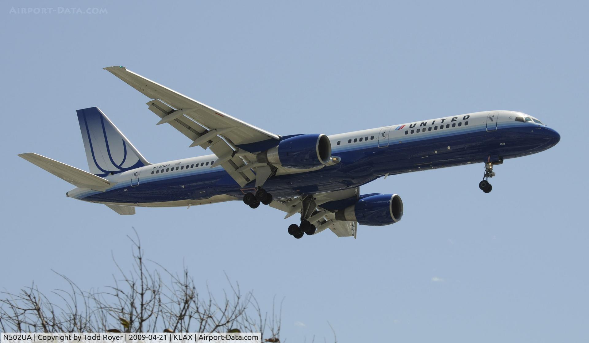 N502UA, 1989 Boeing 757-222 C/N 24623, Landing 24R at LAX