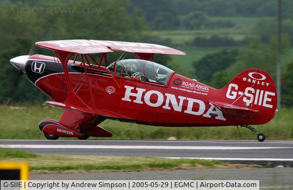 G-SIIE, 1984 Christen Pitts S-2B Special C/N 5057, Departing Southend.