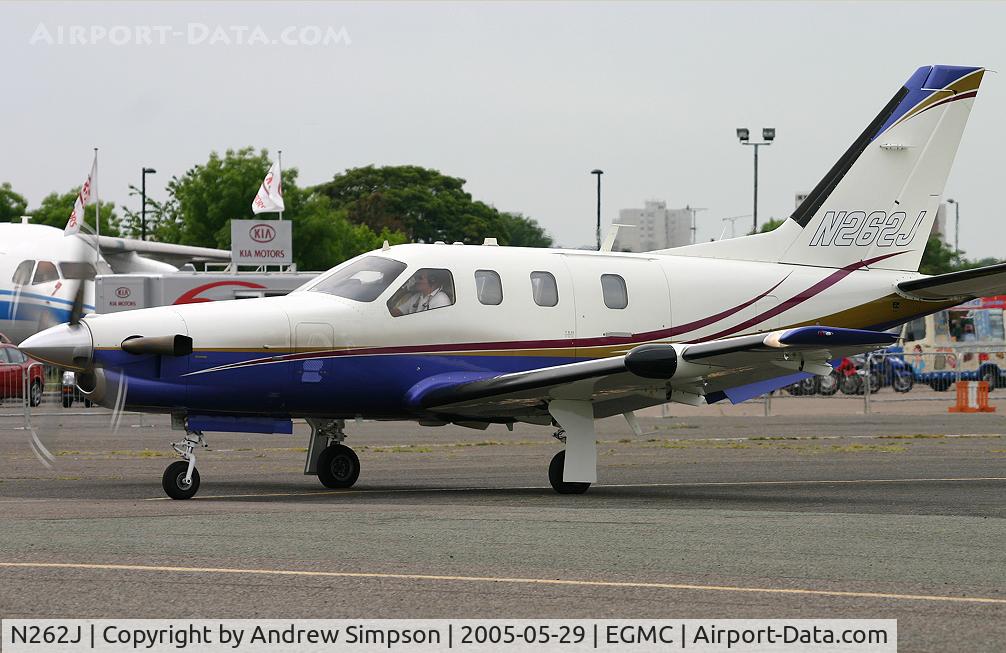 N262J, 2004 Socata TBM-700 C/N 292, At Southend.