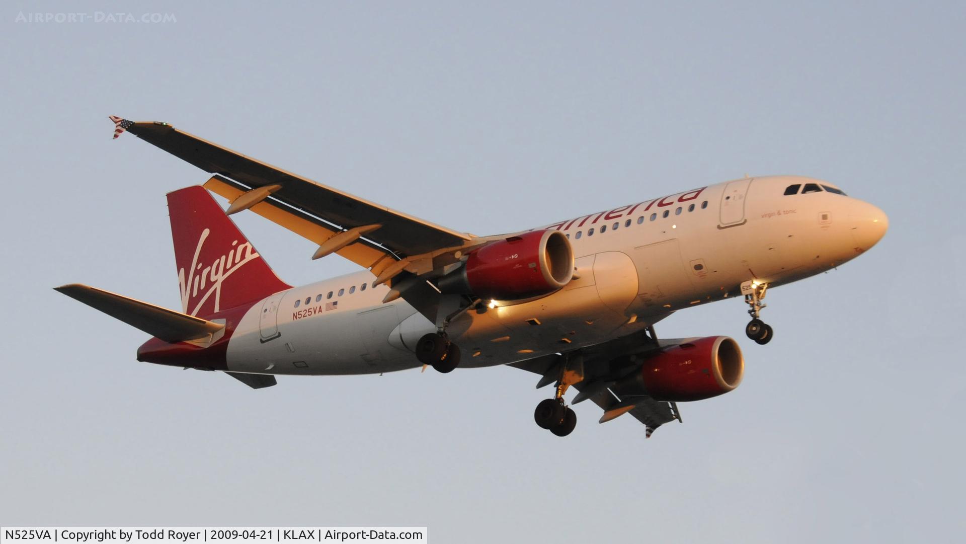 N525VA, 2007 Airbus A319-112 C/N 3324, Landing 24R at LAX