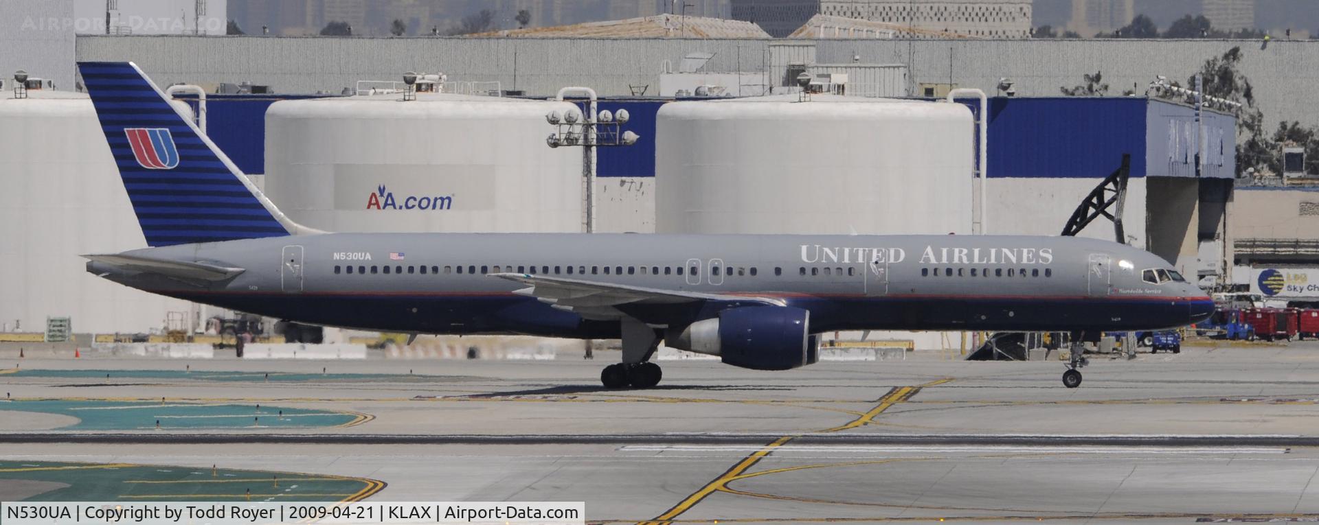 N530UA, 1991 Boeing 757-222 C/N 25043, Taxi to gate