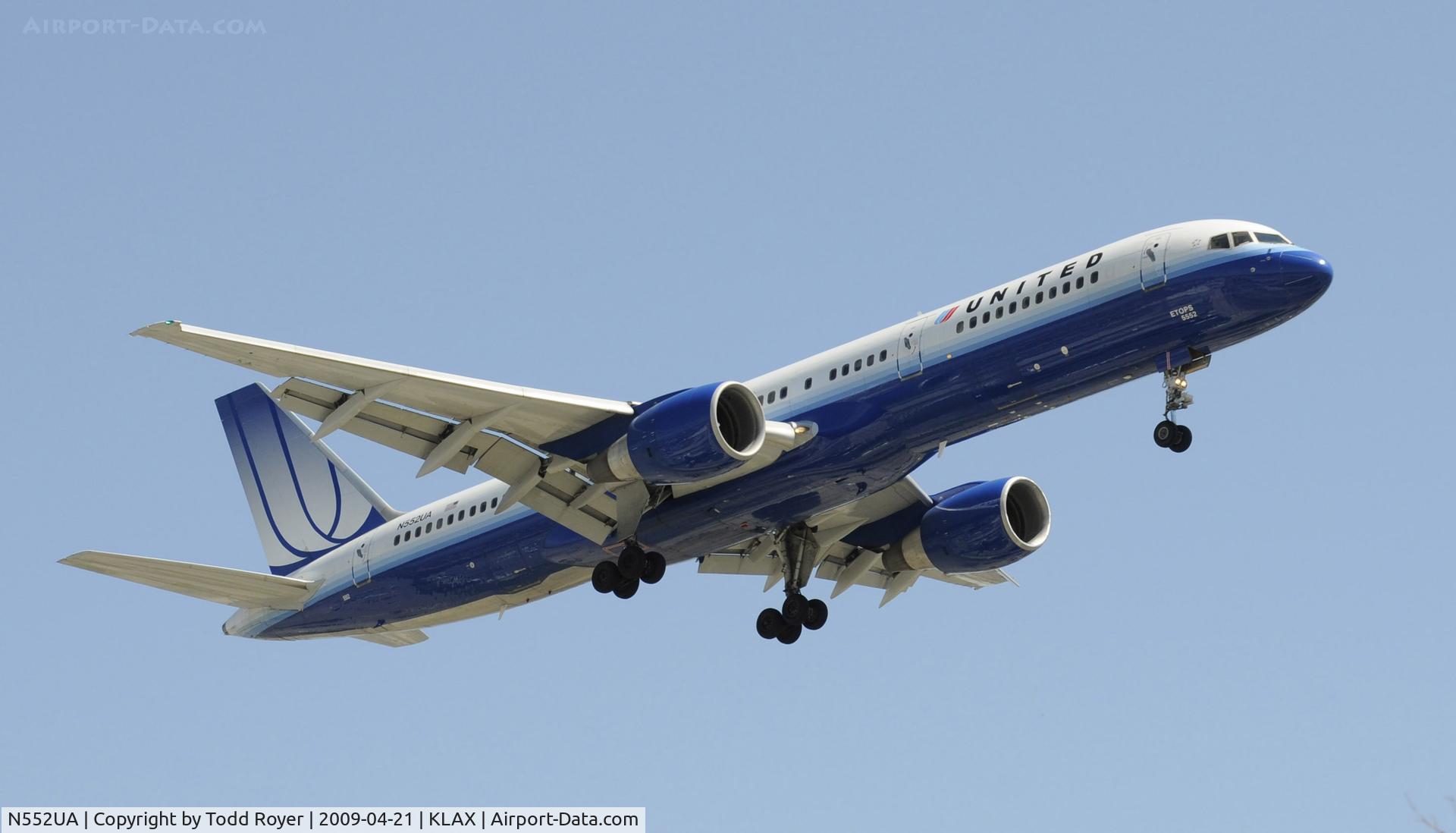 N552UA, 1992 Boeing 757-222 C/N 26641, Landing 24R at LAX
