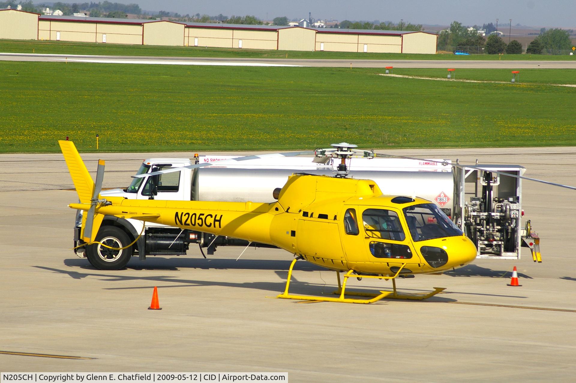 N205CH, 1980 Aerospatiale AS-350BA Ecureuil C/N 1254, Refueling at Landmark Aviation