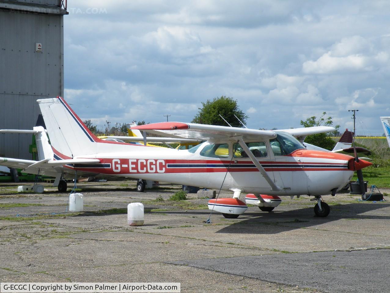 G-ECGC, 1979 Reims F172N Skyhawk C/N 1850, Cessna F172 at Little Staughton