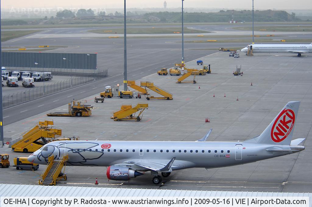 OE-IHA, 2009 Embraer 190LR (ERJ-190-100LR) C/N 19000285, NIKI's first E 190 arrived today at 03:41 local time - probably one of the first shots of this plane in Vienna