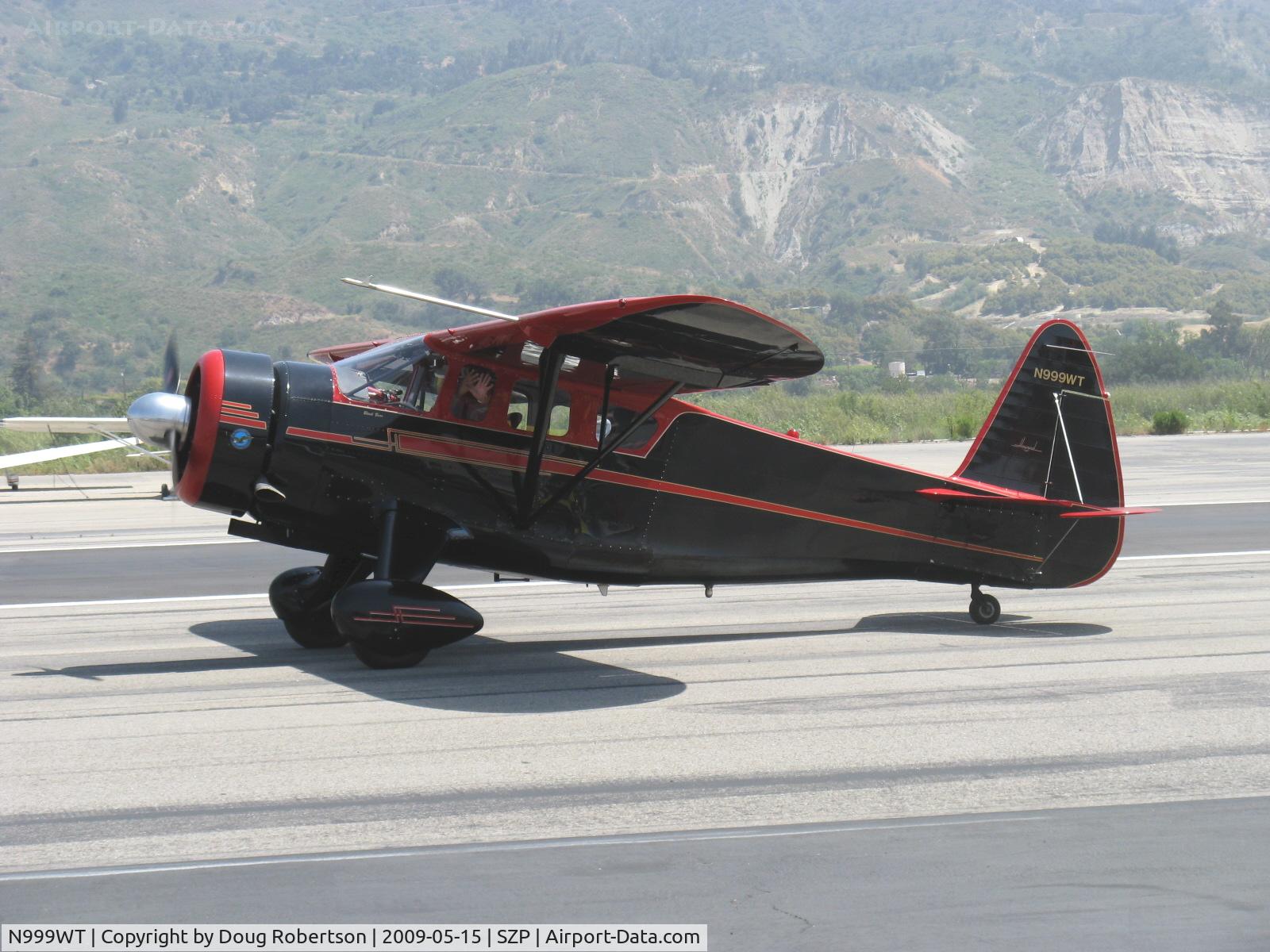 N999WT, 1943 Howard Aircraft DGA-15P C/N 29462, 1943 Howard DGA-15P 'Black Bear', P&W R-985 Wasp Jr. 450 Hp, taxi