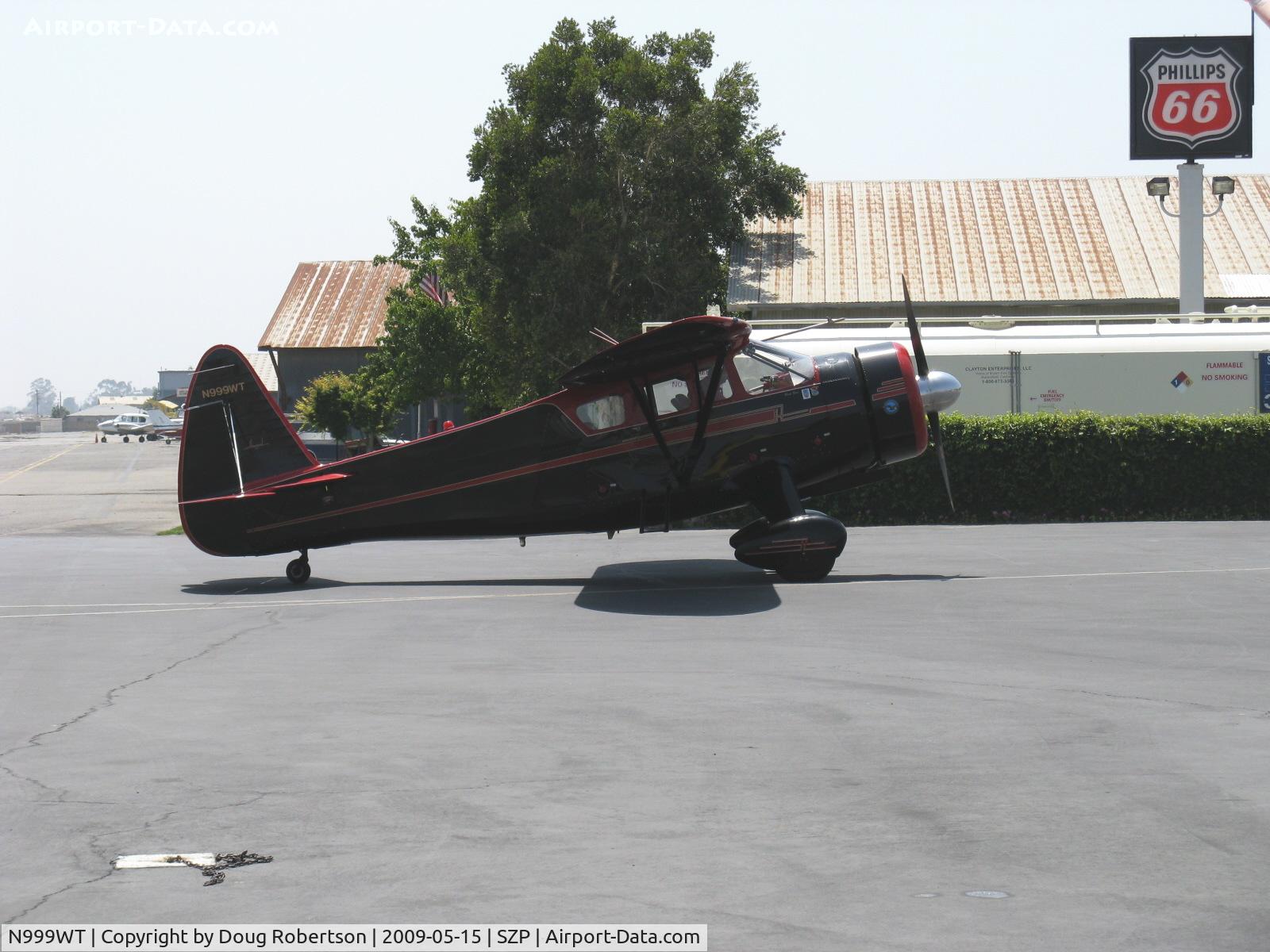 N999WT, 1943 Howard Aircraft DGA-15P C/N 29462, 1943 Howard DGA-15P 'Black Bear', P&W R-985 Wasp Jr. 450 Hp, taxi