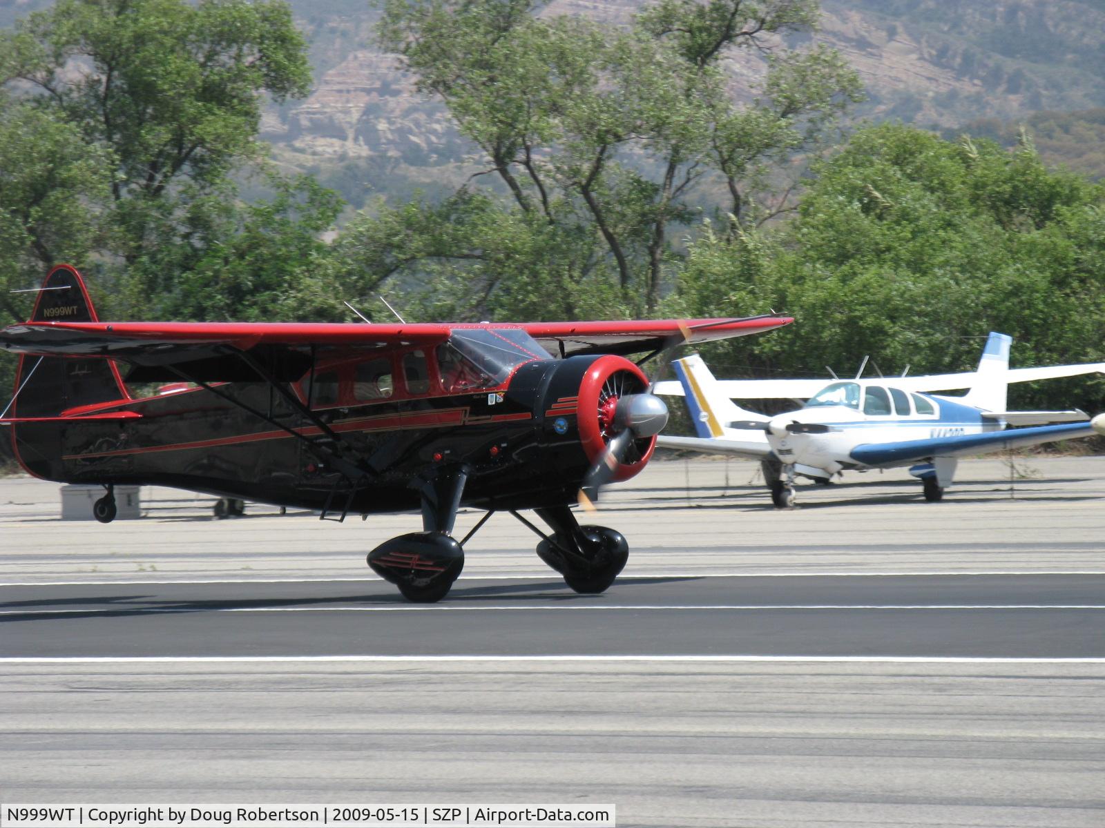 N999WT, 1943 Howard Aircraft DGA-15P C/N 29462, 1943 Howard DGA-15P 'Black Bear', P&W R-985 Wasp Jr. 450 Hp, wheel landing Rwy 22