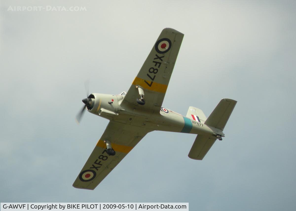 G-AWVF, 1955 Percival P-56 Provost T.1 C/N PAC/F/375, RESIDENT PISTON PROVOST BEING PUT THROUGH IT'S PACES AT BRIMPTON FLY-IN. THIS AIRCRAFT CRASHED ON THE 8 JULY 2009 NEAR MARKET RASEN IN LINCOLNSHIRE KILLING WELL KNOWN PILOT CAPTAIN JOHN FAIREY, MY CONDOLENCES TO HIS FAMILY AND FREINDS.