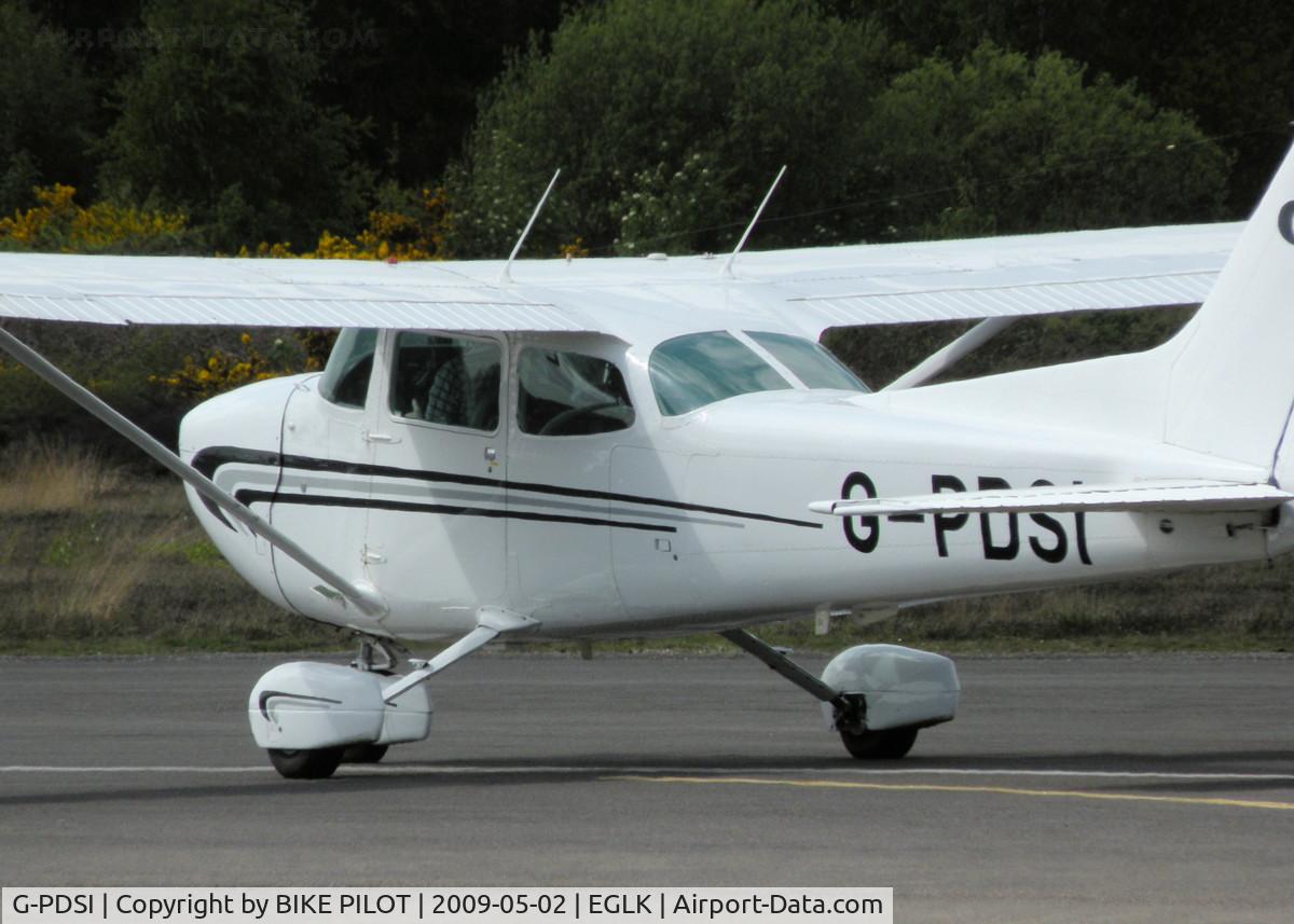 G-PDSI, 1978 Cessna 172N C/N 172-70420, RESIDENT 172 LINING UP ON RWY 25