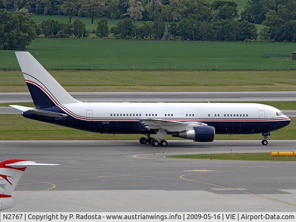 N2767, 1987 Boeing 767-238ER C/N 23896, Bill Clinton arrived from HAM in VIE for the Life Ball 2009