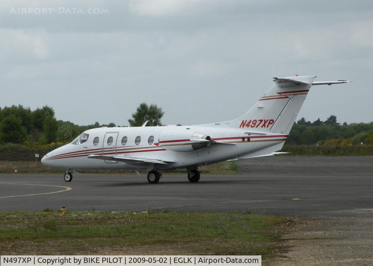 N497XP, 2006 Raytheon 400A BeechJet C/N RK-497, LINING UP ON RWY 25