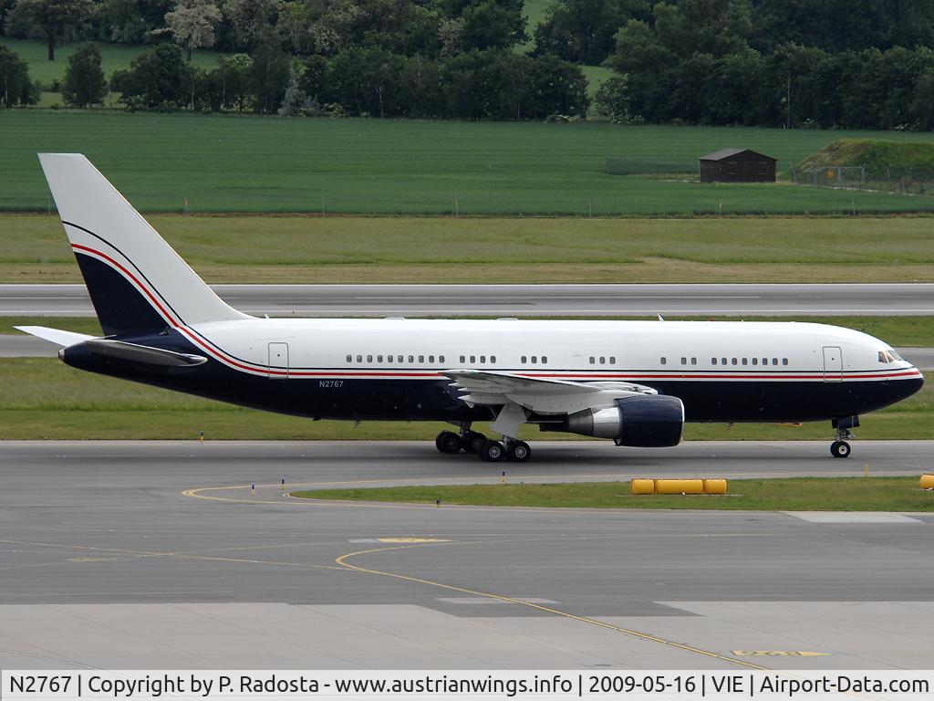 N2767, 1987 Boeing 767-238ER C/N 23896, Bill Clinton arrived from HAM in VIE for the Life Ball 2009