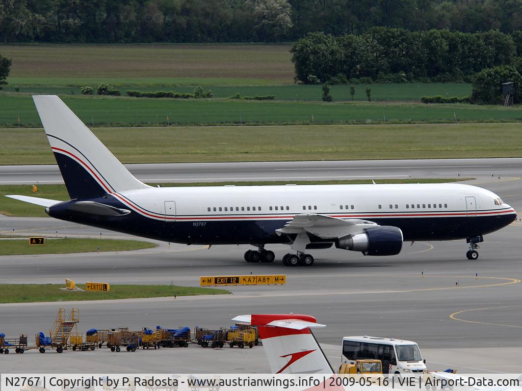 N2767, 1987 Boeing 767-238ER C/N 23896, Bill Clinton arrived from HAM in VIE for the Life Ball 2009