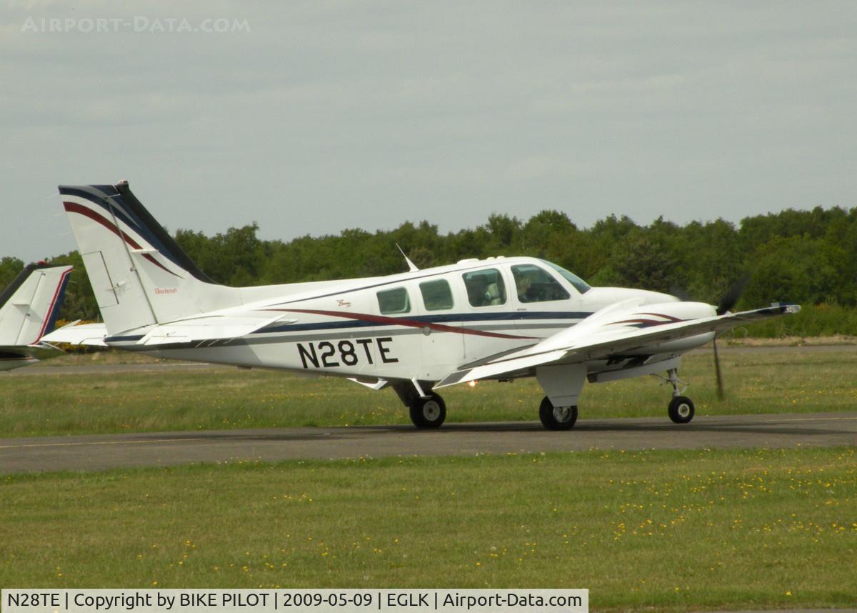 N28TE, 2000 Raytheon Aircraft Company 58 C/N TH-1951, HEADING TOWARDS RWY 25