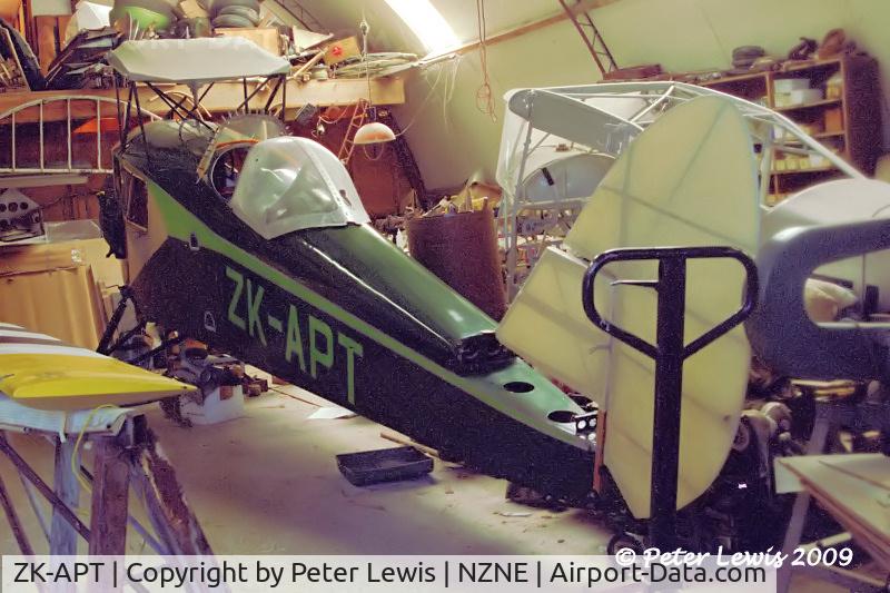 ZK-APT, 1947 De Havilland DH.83 Fox Moth C/N FM48, G S & G A Smith, North Shore - 2005