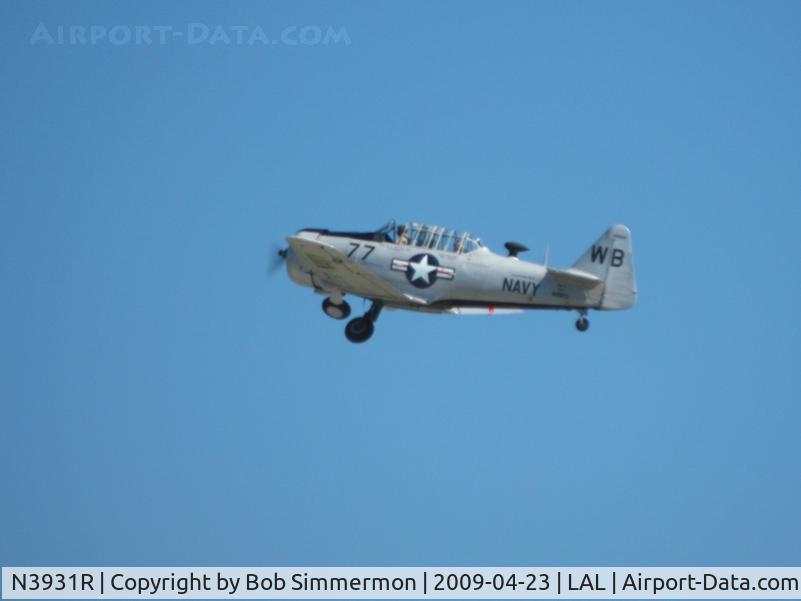 N3931R, North American AT-6B Texan C/N 84-923, Departing Sun N Fun 2009 - Lakeland, Florida