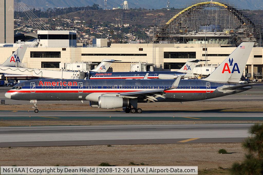 N614AA, 1989 Boeing 757-223 C/N 24490, American Airlines N614AA (FLT AAL203) on Taxiway 