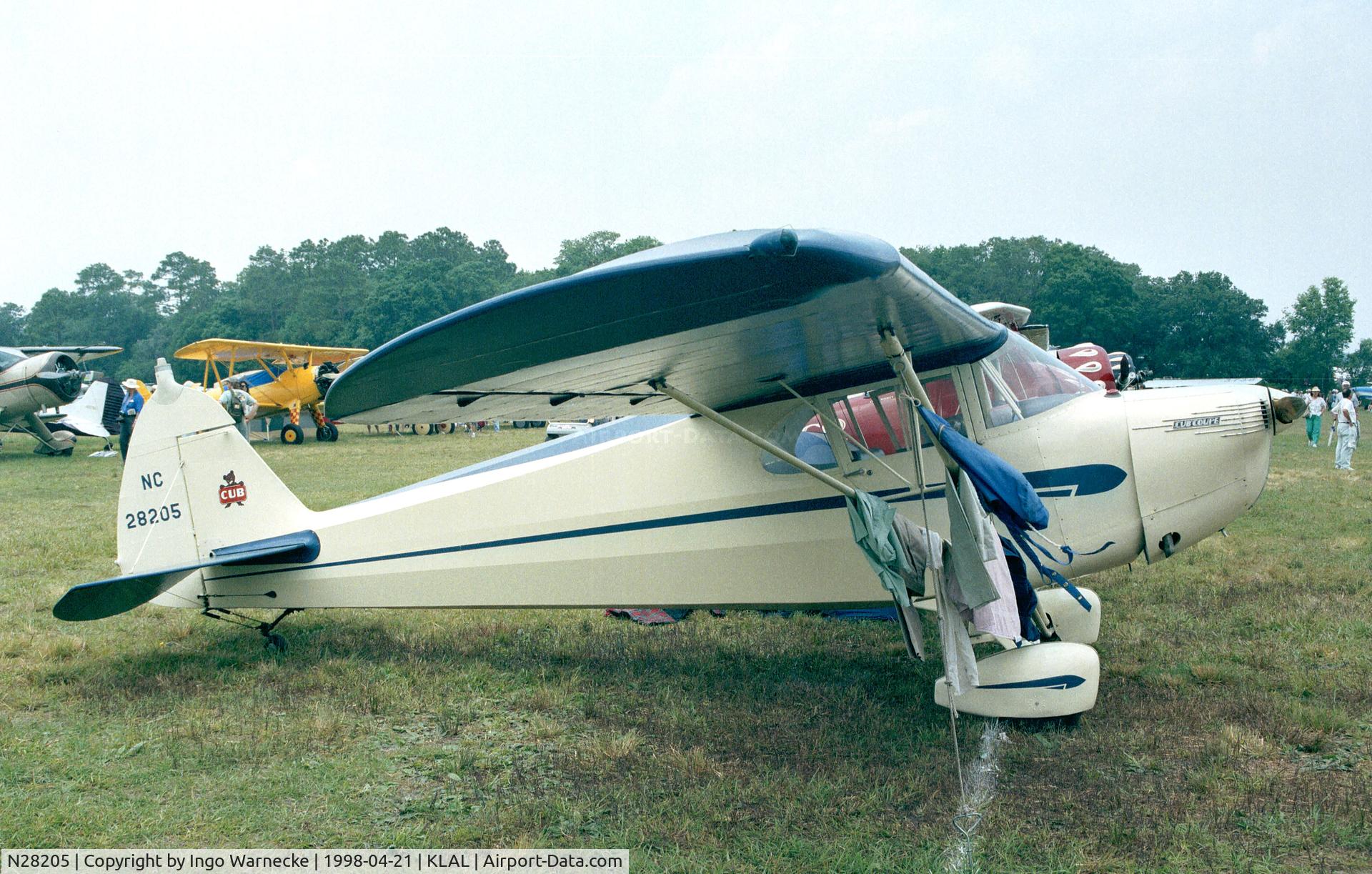 N28205, 1940 Piper J4F C/N 4-1132, Piper J4F Cub Coupe at Sun 'n Fun 1998, Lakeland FL