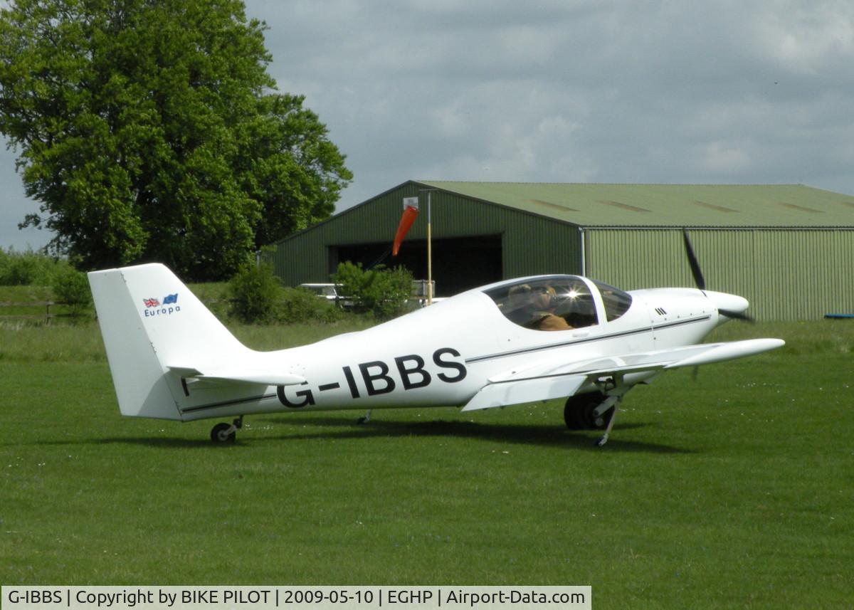 G-IBBS, 1997 Europa Monowheel C/N PFA 247-12745, EUROPA TURNING ONTO RWY 08