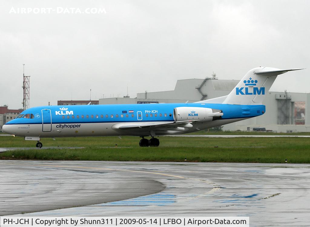 PH-JCH, 1994 Fokker 70 (F-28-0070) C/N 11528, Taxiing holding rwy 32R for departure... in new c/s