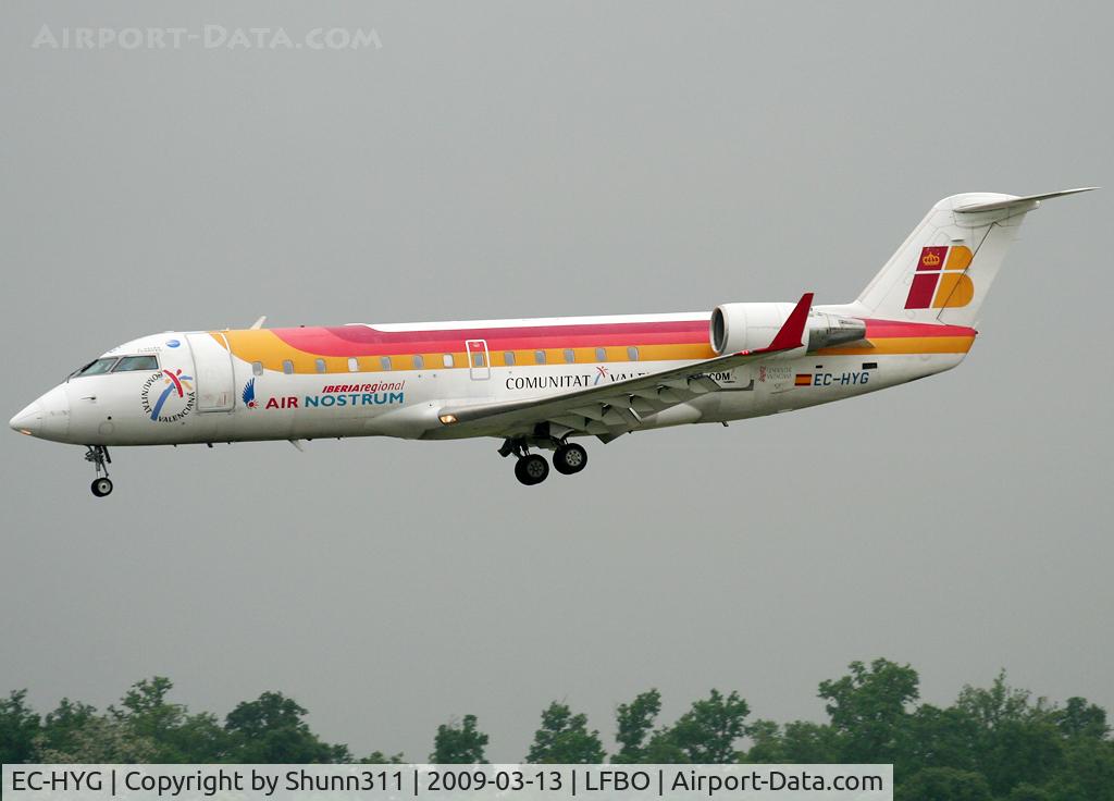 EC-HYG, 2001 Bombardier CRJ-200ER (CL-600-2B19) C/N 7529, Landing rwy 14R