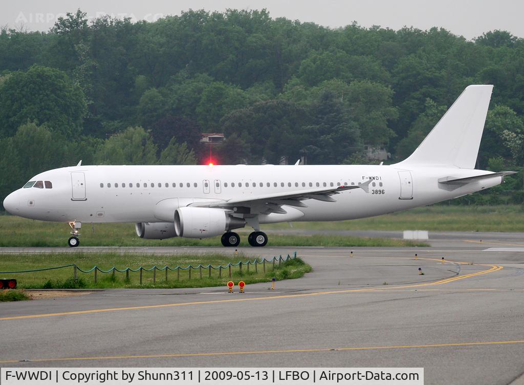 F-WWDI, 2009 Airbus A320-214 C/N 3896, C/n 3896 - All white c/s for this first aircraft intended for this new kuwaiti airline : Rubban