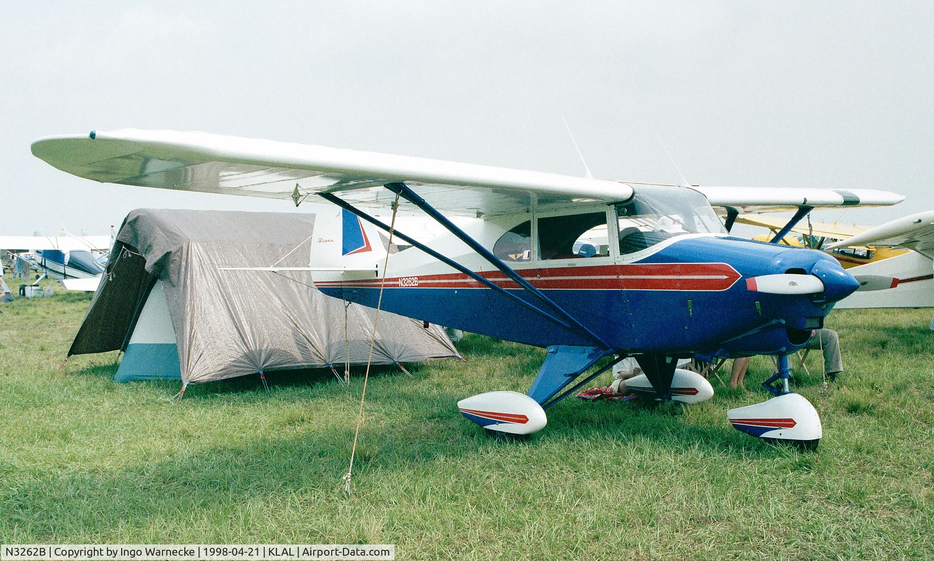 N3262B, 1954 Piper PA-22-135 Tri-Pacer C/N 22-2083, Piper PA-22-135 Tri-Pacer at Sun 'n Fun 1998, Lakeland FL