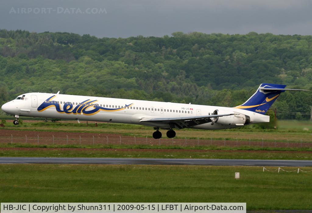 HB-JIC, 1997 McDonnell Douglas MD-90-30 C/N 53576, Landing rwy 20