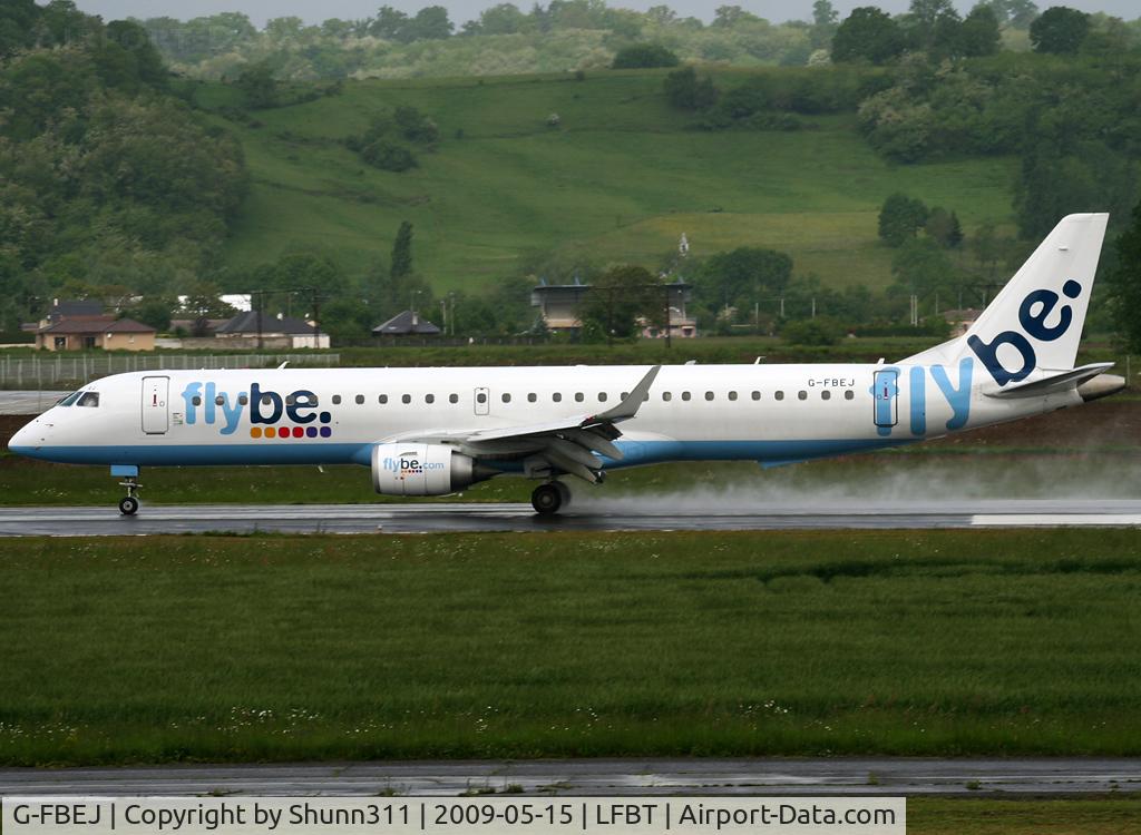 G-FBEJ, 2007 Embraer 195LR (ERJ-190-200LR) C/N 19000155, Landing rwy 20