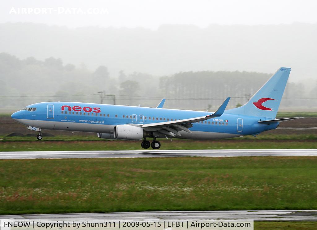 I-NEOW, 2007 Boeing 737-86N C/N 32685, Landing rwy 20