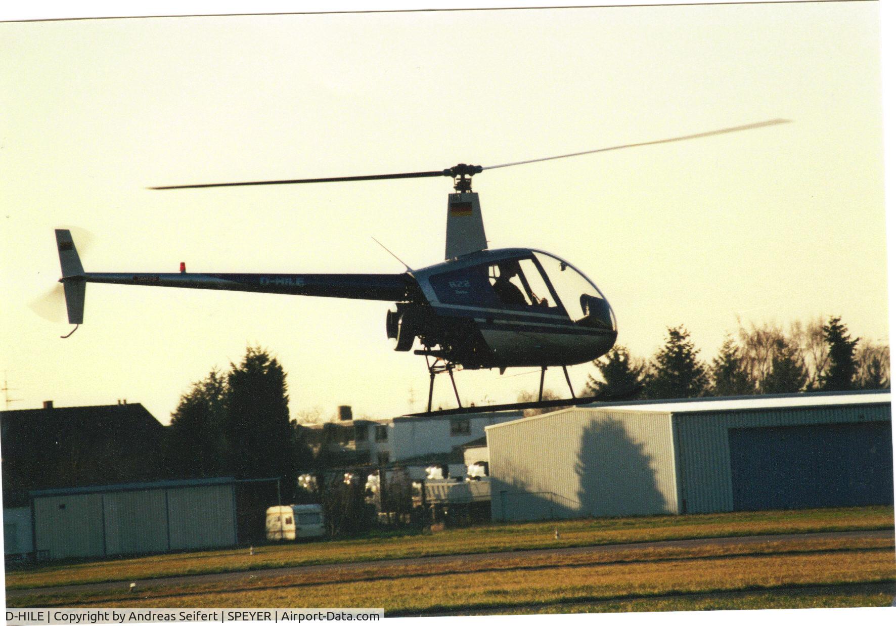 D-HILE, Robinson R22 Beta C/N 1355, Speyer 2001
